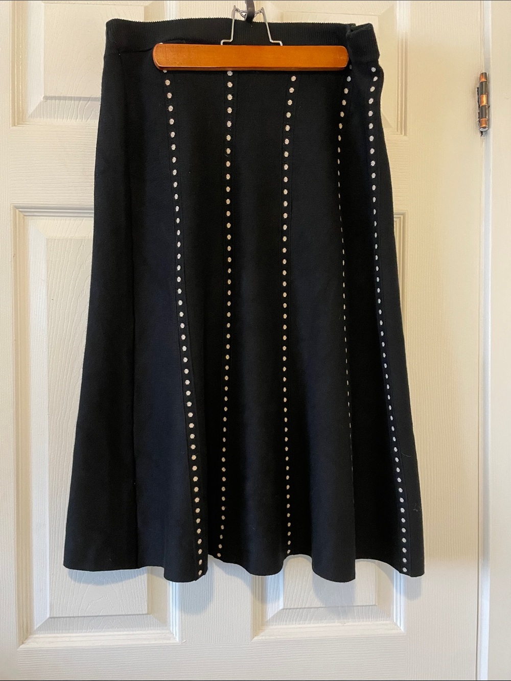 Max Studio knit sweater skirt a line black white